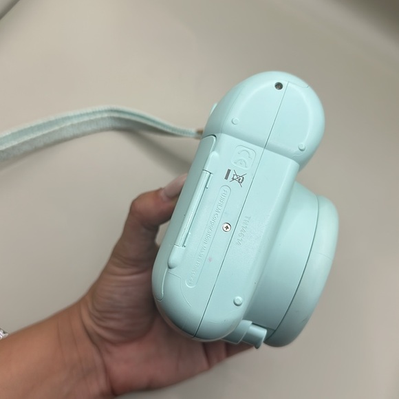 Fujifilm Instax Mini 9 Instant Camera - (Instax Mini 9 - Ice Blue) - Picture 6 of 6
